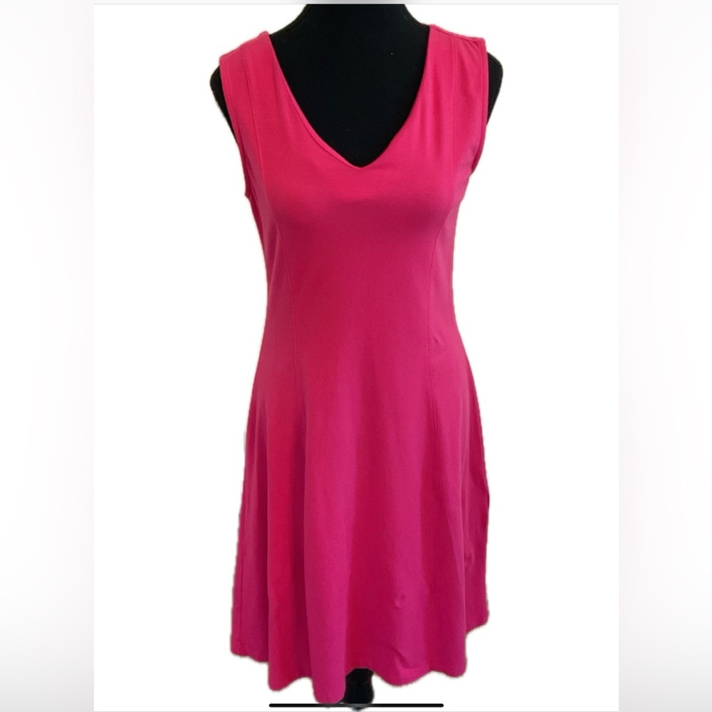 DOLCEZZA Summers Sleeveless Dress with structured Seams.